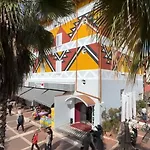 Bazaar Center 4*