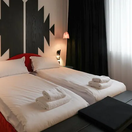 Hotel Bazaar Center Tirana