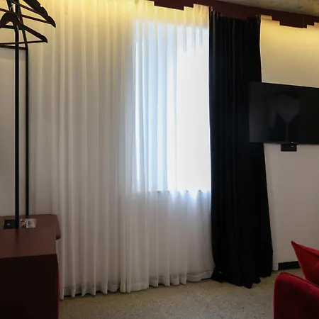 Hotel Bazaar Center 4*